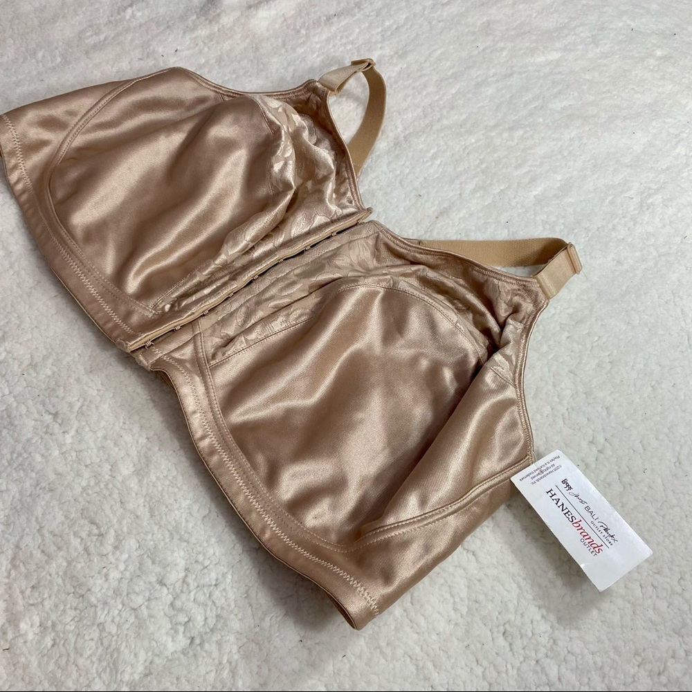 NWT Playtex Nude Tan 18 Hour Bra Size 52DDD